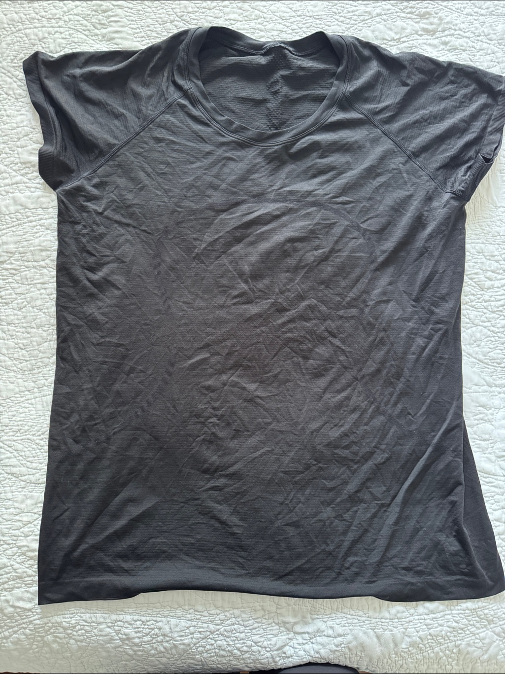 Lululemon Women’s Black Crew Neck Performance Shirt